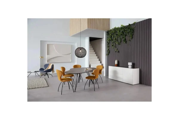 6.webpv1773133735 Bree's New World Cloudy eettafel organisch gelakt massief noten 180x120 cm