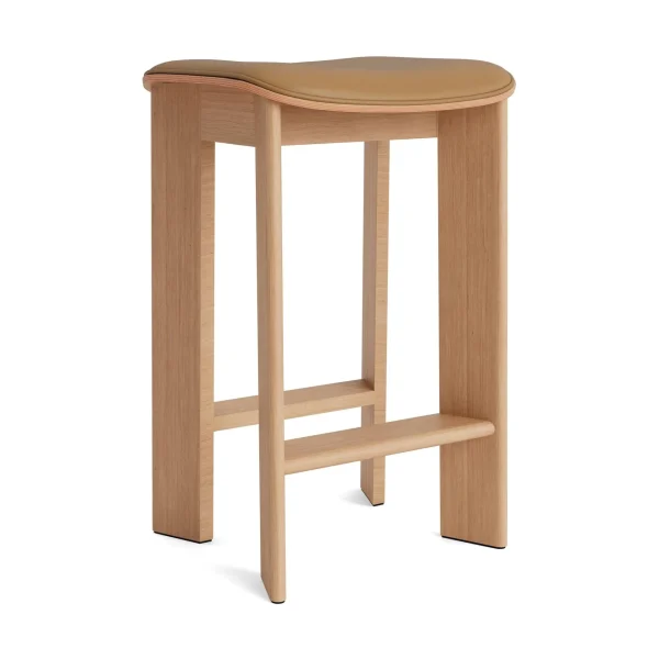 AG084-G165-AP58-03BC_Chisel30BarStoolLowH65oakseatuphGranocognac.jpgv1786111844 HAY Chisel 30 barkruk H65 Grano Cognac/gelakt eikenhout