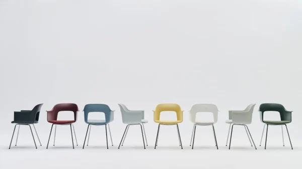 AI-LayoutArmchair213chromedsteelbasefamily01_55b7a4e8-e706-4779-a2f7-83c1a04db4b4.jpgv1757496196 HAY Layout 213 eetkamerstoel met vast zitkussen Biscotti zwart staal